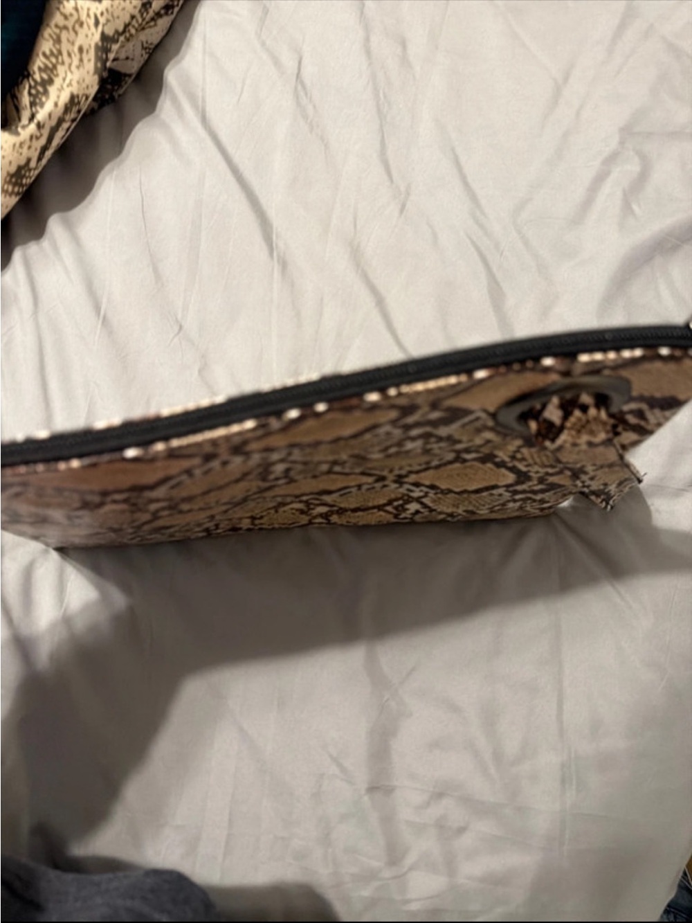 Reptile Habitat Accessory - Brown Snake Skin Pattern
